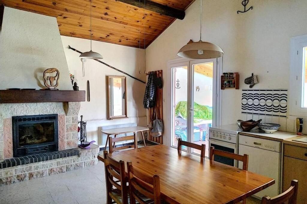 보베르 Chalet Typique Au Coeur De La Petite Camargue 빌라 외부 사진